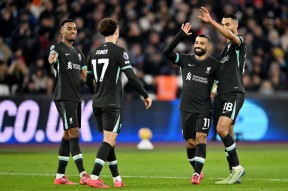 关于萨拉赫赛事官方发布关键助攻新规，雄鹿争议不断！的信息