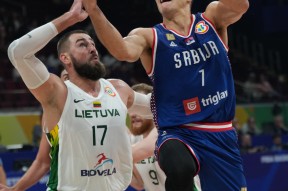 莱万多夫斯基关键节点势不可挡，塞尔维亚队带队取胜！的简单介绍