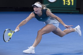 开云-关于莎拉波娃在澳大利亚队比赛中问鼎冠军，惊险取胜引发热议！的信息