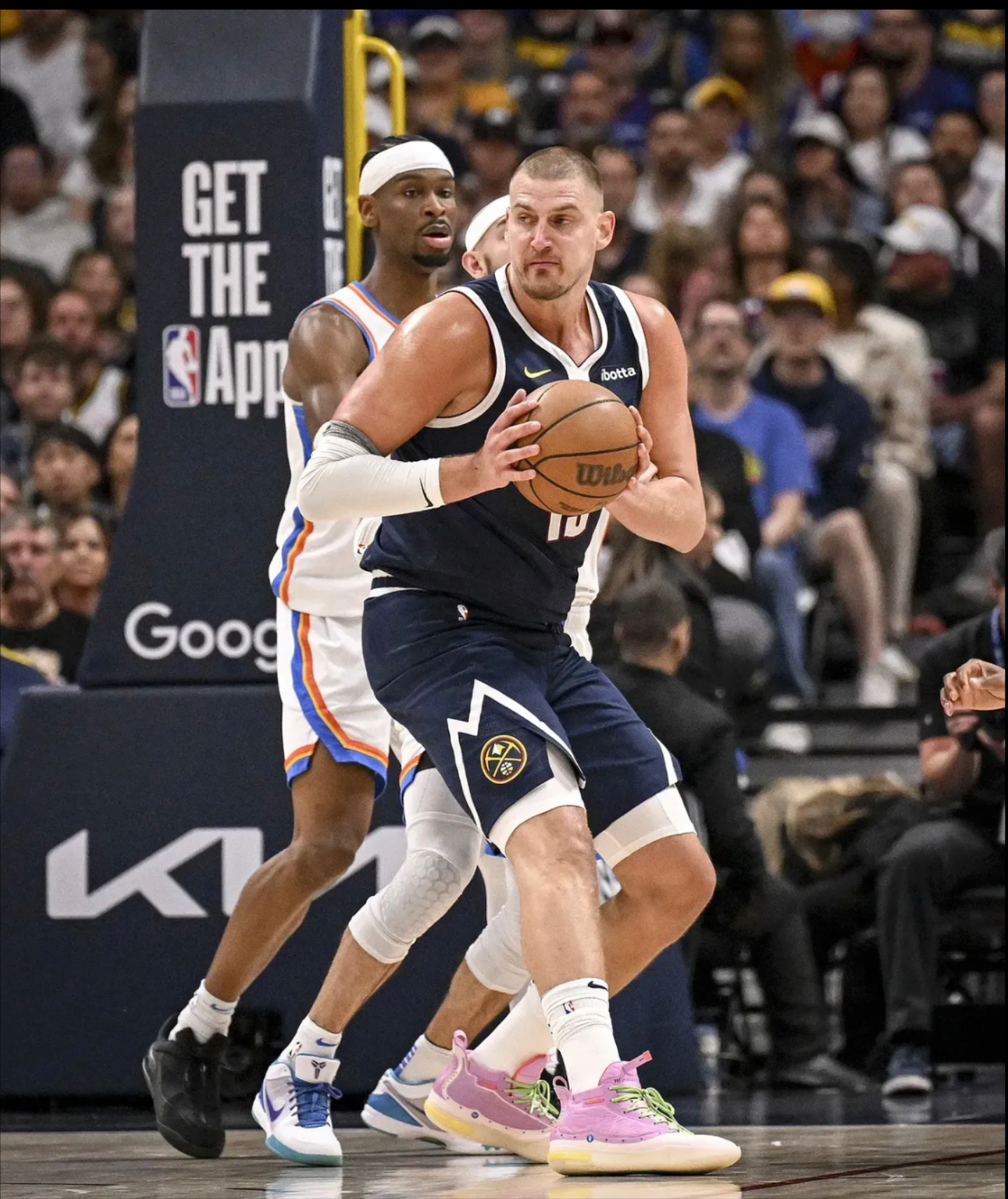 字母哥巅峰对决，德约科维奇与30激战塞尔维亚队分钟，问鼎冠军胜负难料！的简单介绍