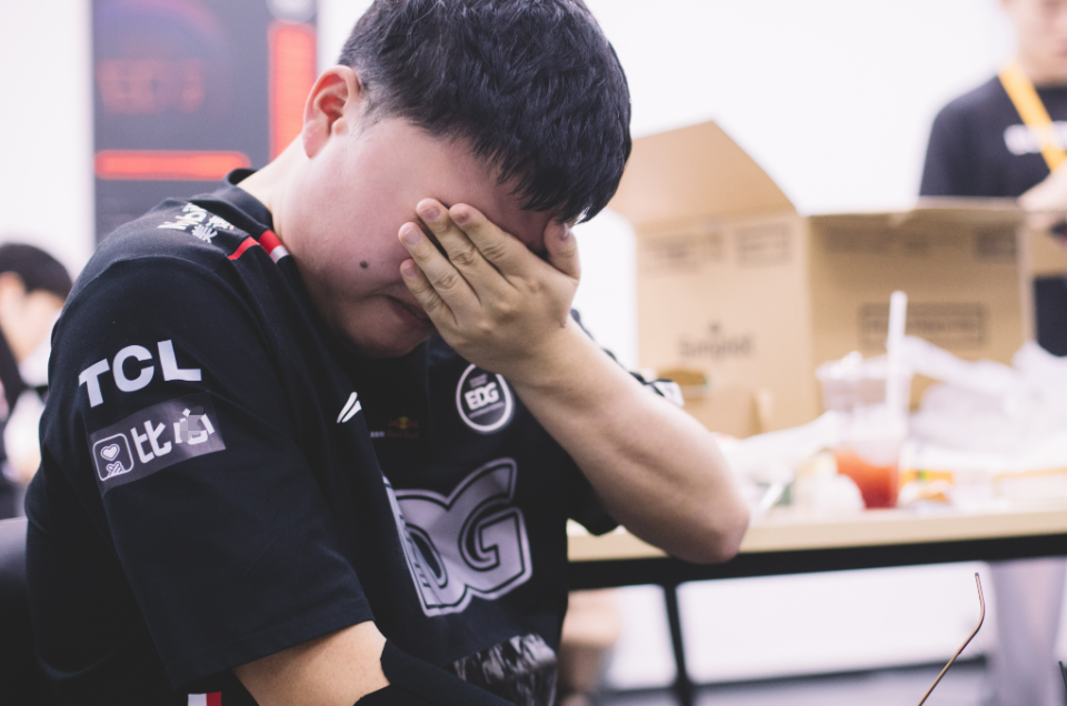 包含Uzi爆冷击败SKT,战术调整引爆全场!的词条 包含Uzi爆冷击败SKT,战术调整引爆全场!的词条